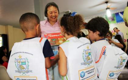 Tamiko acompanha projeto que vai incentivar leitura no início da infância