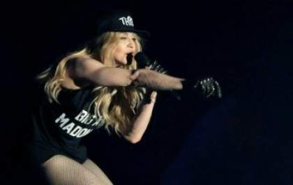 Madonna adere à campanha #EleNão contra Bolsonaro