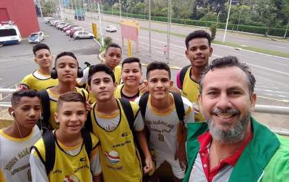 Alunos e direção da Escola “Maria Eulália Vieira” parabenizam atletas pelo desempenho nos Jogos Escolares Brasileiros