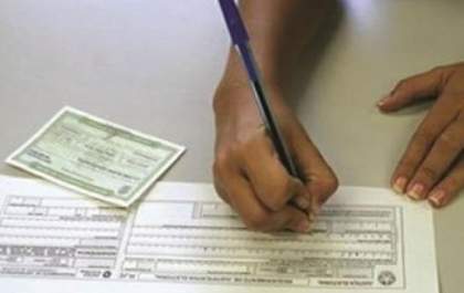 Seções eleitorais oferecem formulários para quem quiser justificar ausência