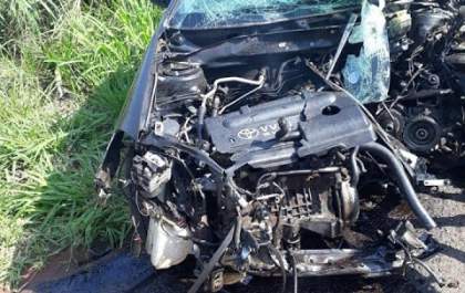 Carro bate de frente com carreta e morador de Andradina morre em acidente na SP 563
