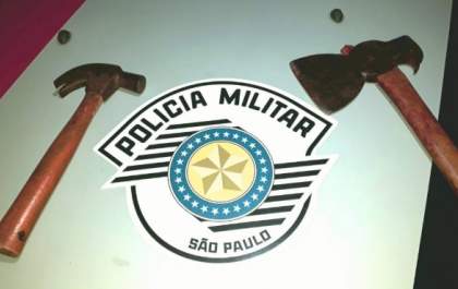 Idoso tenta matar filha com machadinha na região
