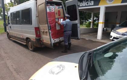 Motorista é preso em canavial após fugir com carga de cigarro