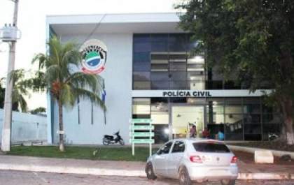 Jovem marca encontro com paquera que conheceu na internet e cai em cilada