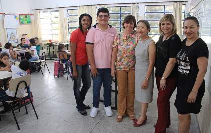 Tamiko faz mensagem de agradecimento aos professores