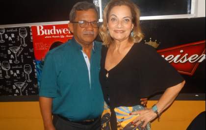 Empresária Valéria Urizzi Motta brinda a nova idade