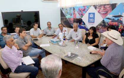Prefeitura reúne empresários do Distrito Industrial I para regularização da área dos empreendimentos