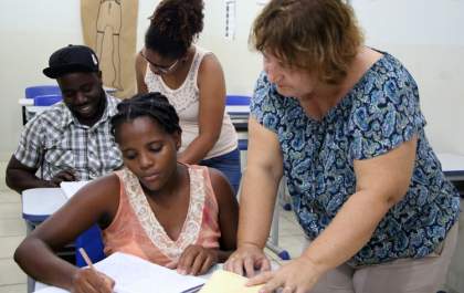 Grupo de Haitianos participam de Programa Brasil Alfabetizado em Três Lagoas