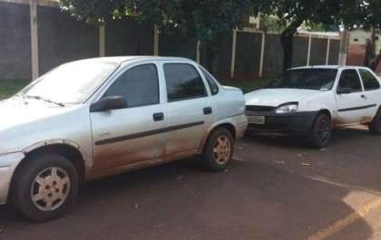 Bandidos atiram em PMs e abandonam veículos durante perseguição