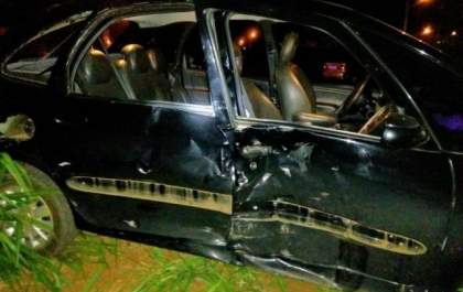 Criança de 10 anos fica em estado grave após batida entre carro e moto