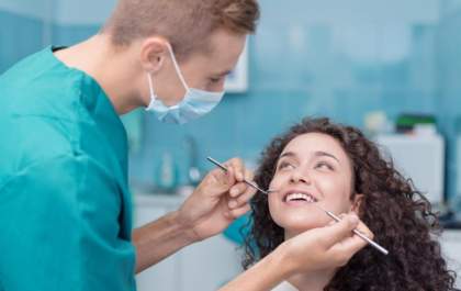 Profissional de odontologia destaca a importância da saúde bucal