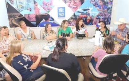Prefeito Angelo Guerreiro e diretores avaliam reformas e ampliações realizadas nas CEI’s e escolas do Município