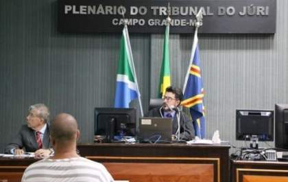 Acusado de matar a mulher a facadas em Campo Grande é condenado a 15 anos de prisão