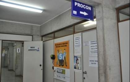 Procon TL realiza pesquisa de itens procurados para o Dia de Finados