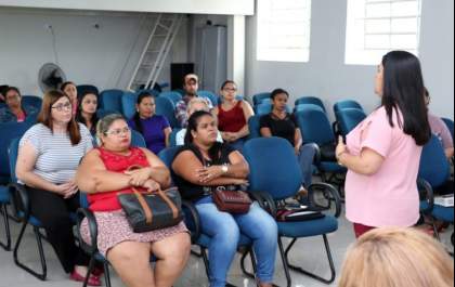 Secretaria de Educação reúne pais de alunos usuários do Transporte Escolar Rural