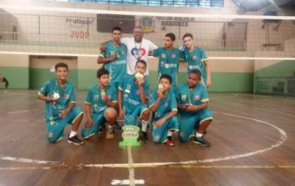 Equipes da Sejuvel conquistam primeiro e terceiro lugar em competição paulista de voleibol