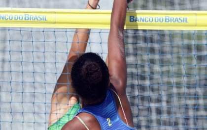 Atletas da Sejuvel disputam 5ª etapa do Circuito de Vôlei de Praia na Capital