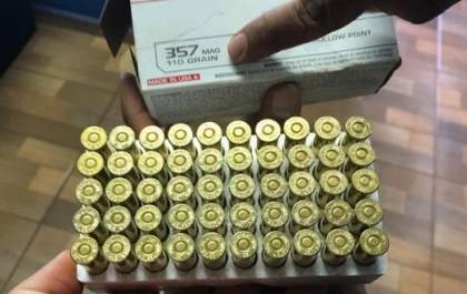 Homem é preso com 525 munições contrabandeadas