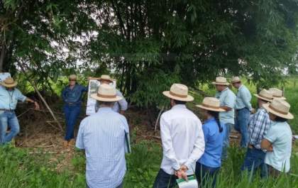 Secretaria de Meio Ambiente e produtores rurais participam de “Dia de Campo