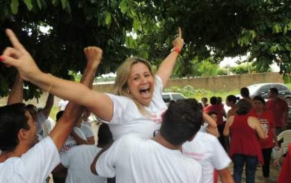   “Quem não se adequar que peça para sair”, avisa nova presidente do PT