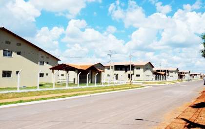 1224 casas entregues dia 02 e mais 1432 previstas para 2014