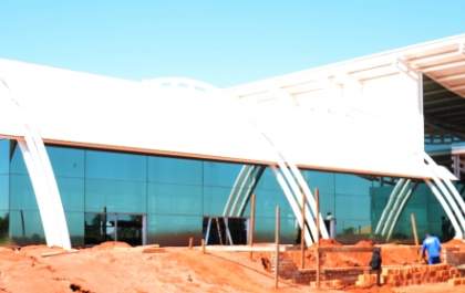 Aeroporto será inaugurado com avião na pista