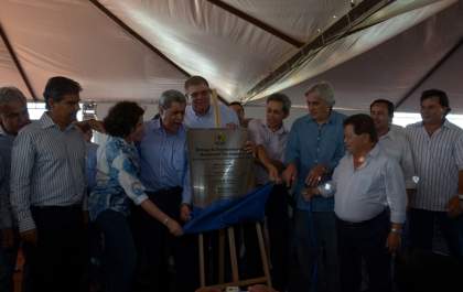 PT e PMDB dividiram palanque durante a inauguração de residencial