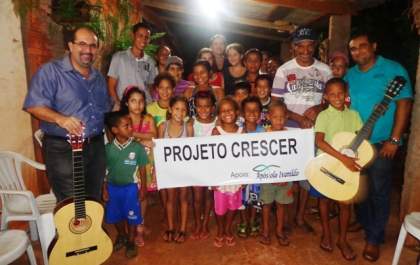 Apóstolo Ivanildo inicia oficialmente o Projeto Crescer