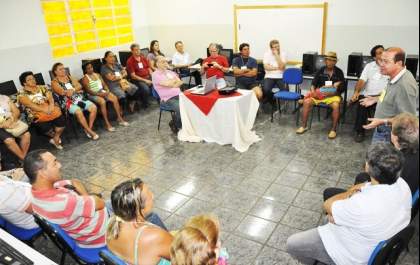 Moradores de Arapuá e Garcias discutem Plano de Saneamento Básico