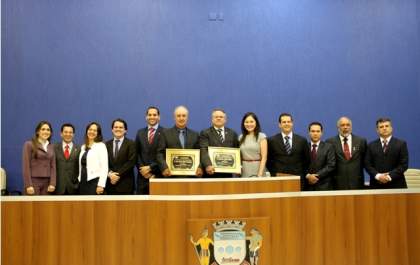 Câmara concede título a promotor e procurador-geral, durante sessão solene