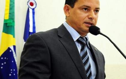 Vereador Nilo Cândido confirma apoio a Delcídio do Amaral
