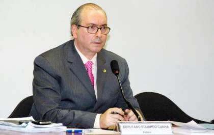 Líder do PMDB ataca presidente do PT nacional