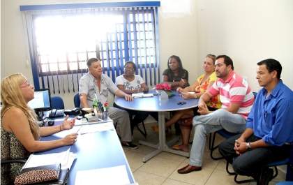 Presidente da Comissão de Educação participa de reunião com Sinted