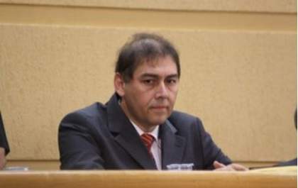 Bernal cobra Justiça e espera voltar ainda nesta semana à Prefeitura