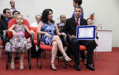 Edilson Gomes, o Dil recebe Título de Cidadão Andradinense