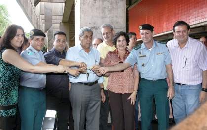 TL recebe viaturas e guincho para o Trânsito
