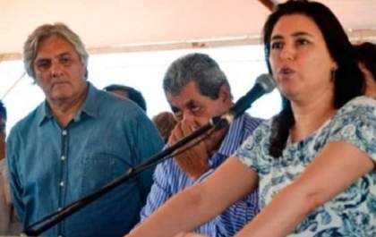 Ala do PMDB quer que Simone dispute o senado na chapa de Delcídio