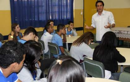 Secretaria de Direitos Humanos de Andradina realiza encontro com lideranças estudantis