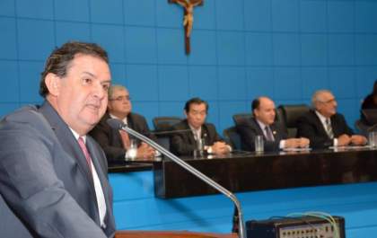 Eduardo Rocha homenageia autoridades e empresário do Bolsão na ALMS