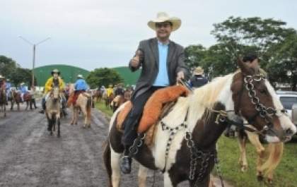 Pré-candidatos a governador têm agenda cheia hoje, mas maioria descansa amanhã