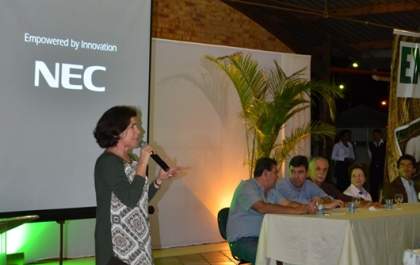 Prefeita destaca importância da classe agropecuária na abertura da Expotrês