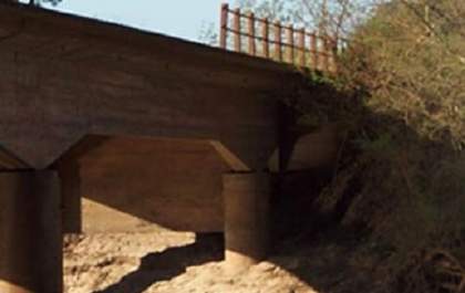 Sem proteção a mais de um ano, concerto da ponte do Rio Feio ainda não foi aprovada pelo Estado