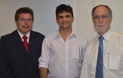 Deputado Carlão reivindica recursos para a construção de escola em Itapura