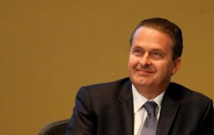 Eduardo Campos morre em acidente com avião em Santos