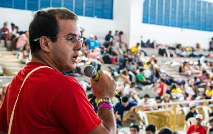 Críticas de “anti-PT”         provocam revolta em defensores da reeleição de Dilma