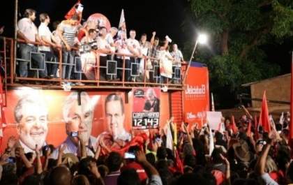 Lula diz que PT incluiu “pobres no orçamento” e critica denuncismo