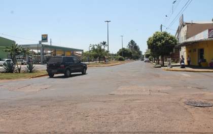 Vereadores pedem reparo em malha asfáltica de bairros e avenidas